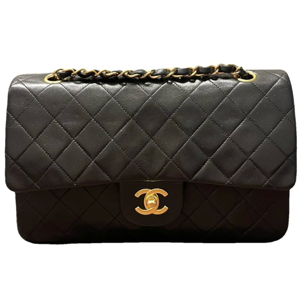 Chanel Black Quilted leather classic flap bag
